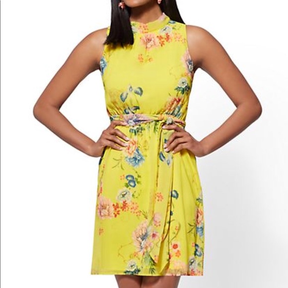 Dresses & Skirts - new❗️delightful daisy yellow mock neck flare dress